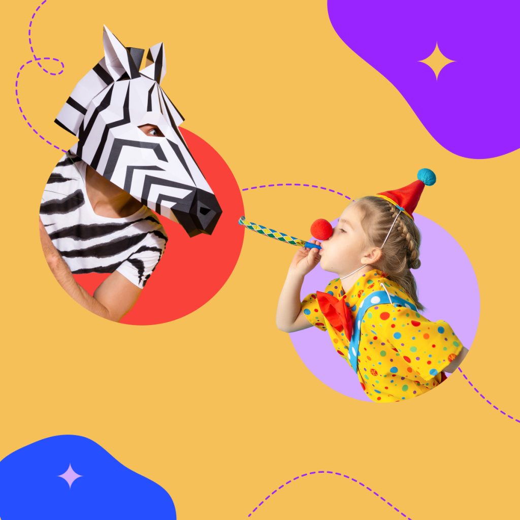 bimba con naso e cappellino di carnevale e adulto con maschera da zebra