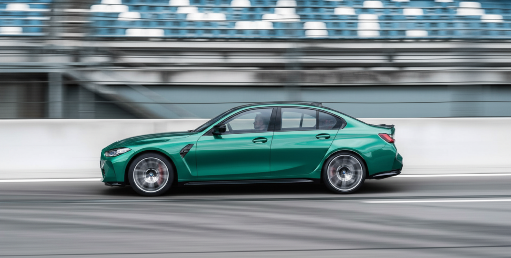 berline sportive, automobile di colore verde